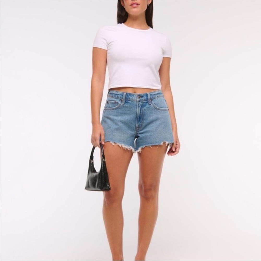 Abercrombie 90’s relaxed High-Waist Denim Cutoff Shorts
